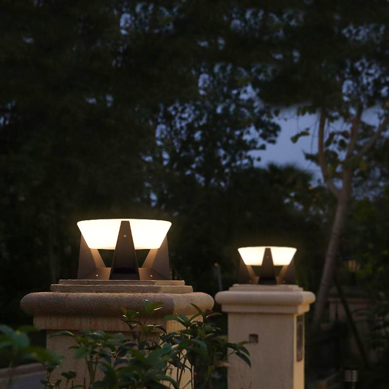 Lights of Scandinavia - Tesla - Tesla - IP65 Waterproof outdoor solar-powered landscape light. Warm light(3000K) LED with >30 000 hours of lifetime.  Comes with remote control. Easy to install and maintain.  Perfect for creating a mood in a garden, or as decoration by the pool, on gates, etc.